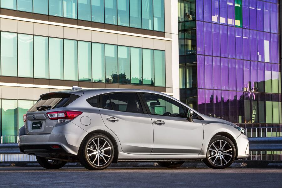  Subaru Impreza 5-Door 2.0i 2016 года  (AU) (фото 4 из 7)